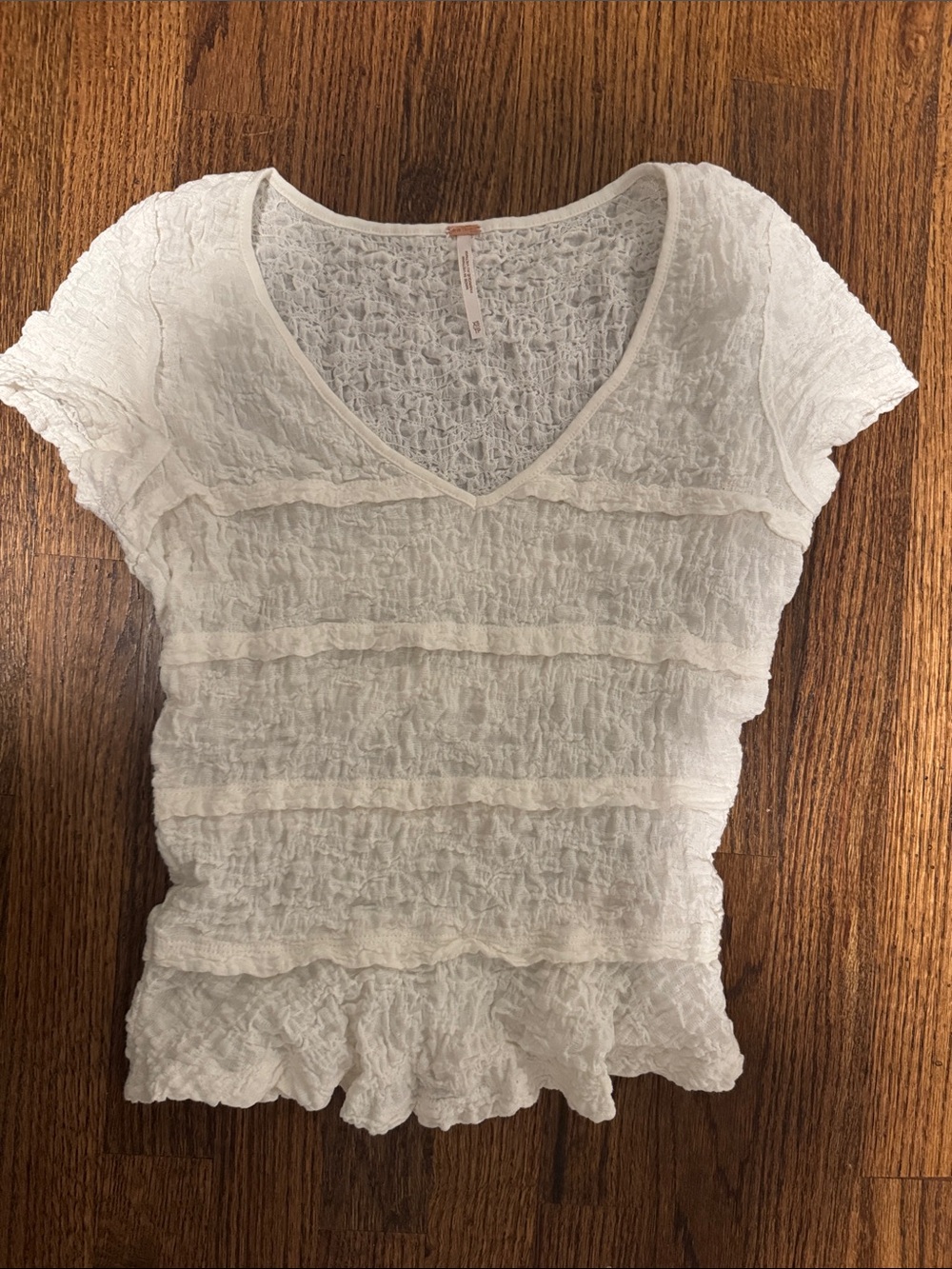 Free People White Textured V-Neck Ruffle Short Sleeve Top
